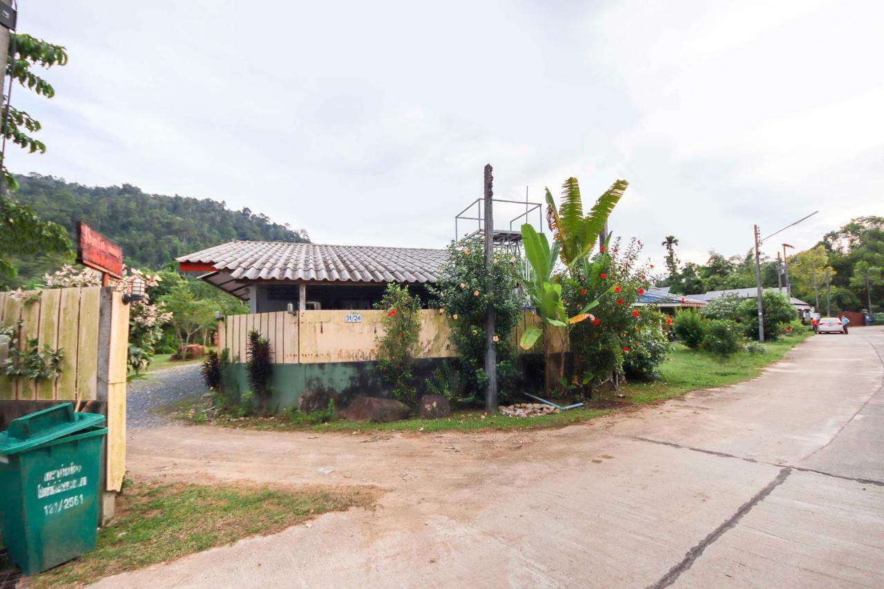 Oyo 75312 Banana Lodge Khao Lak Bagian luar foto